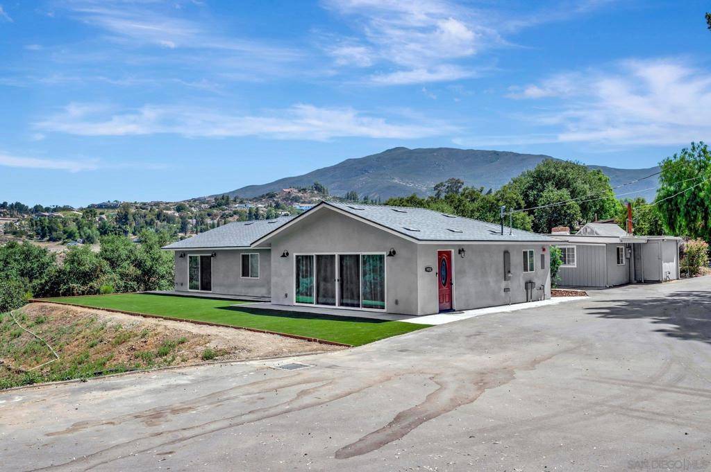 Alpine, CA 91901,1452 Rock Terrace