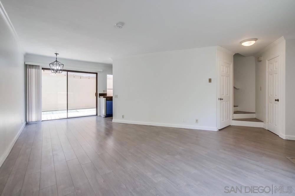 La Jolla, CA 92037,3268 Via Marin #39