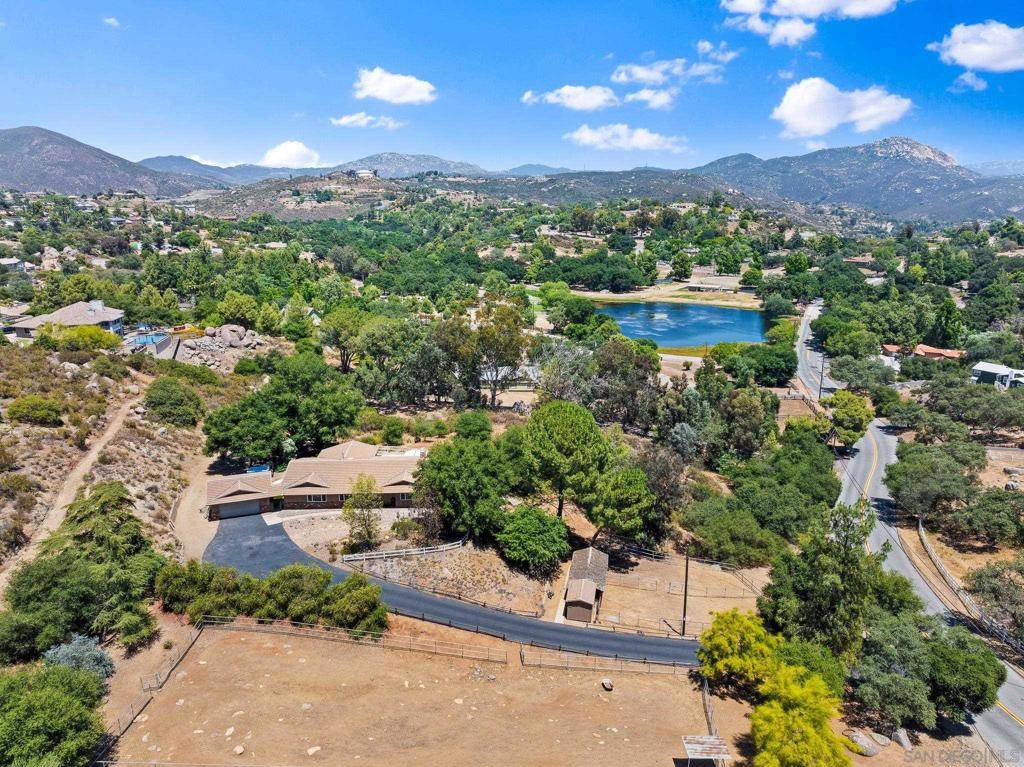 Alpine, CA 91901,2686 Via Viejas