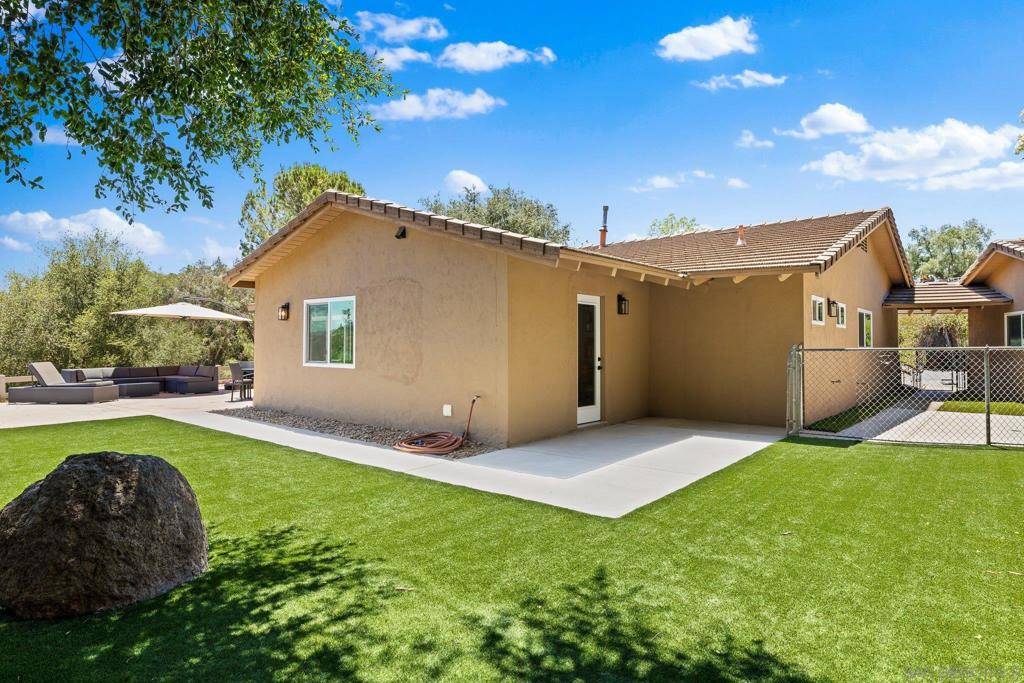 Alpine, CA 91901,2686 Via Viejas