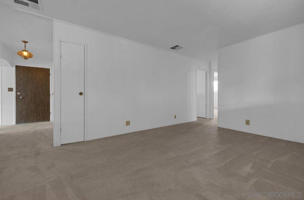 El Cajon, CA 92021,1351 Pepper Dr #75