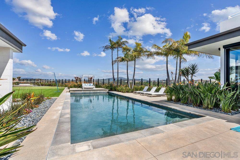 13705 Morning Light Trail, San Diego, CA 92130