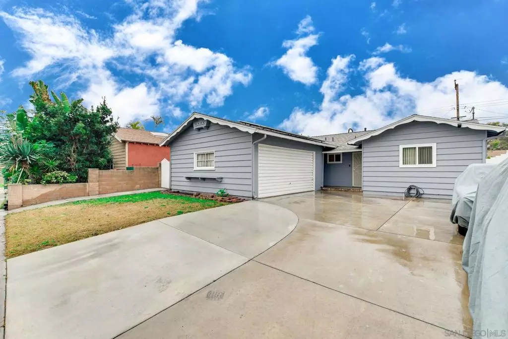 Lakewood, CA 90715,Address not disclosed