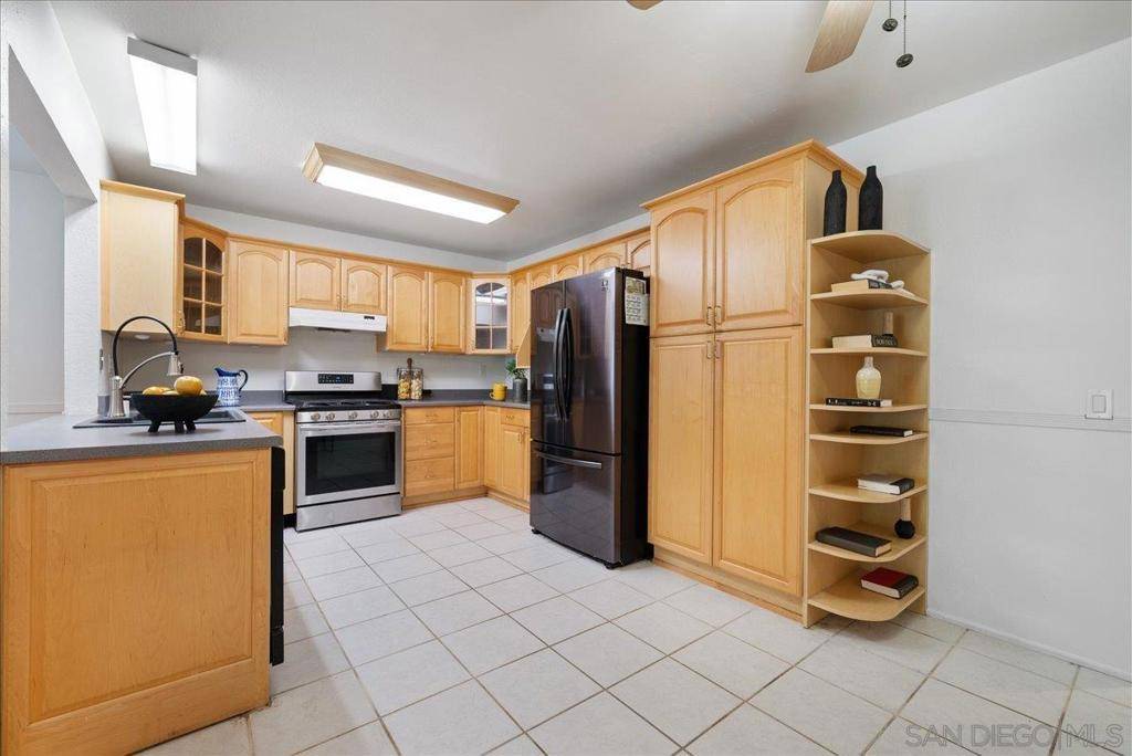 San Diego, CA 92126,8149 Calico St