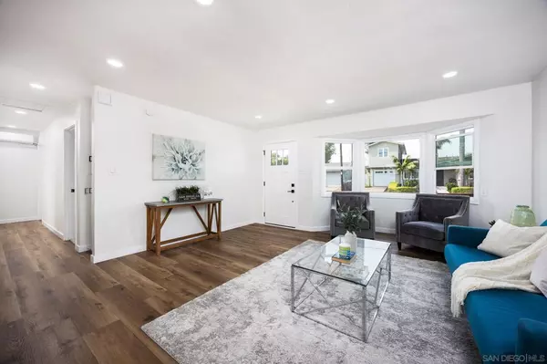 San Diego, CA 92117,3366 Neosho Pl
