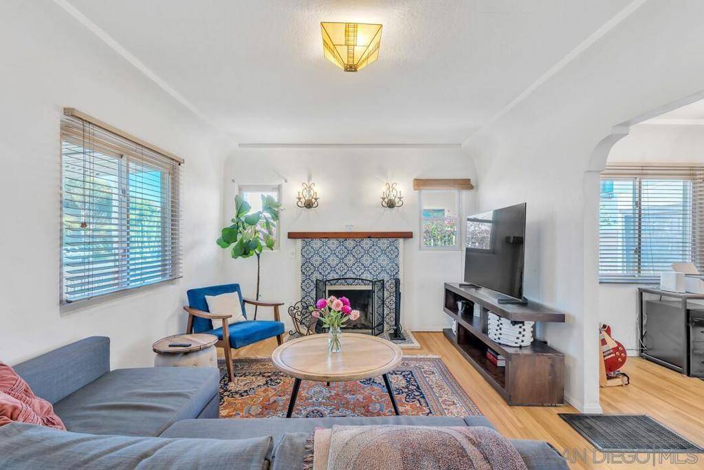 San Diego, CA 92104,3280 Orange Ave