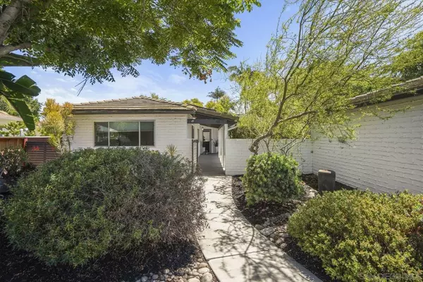 4877 Lorraine Dr, San Diego, CA 92115