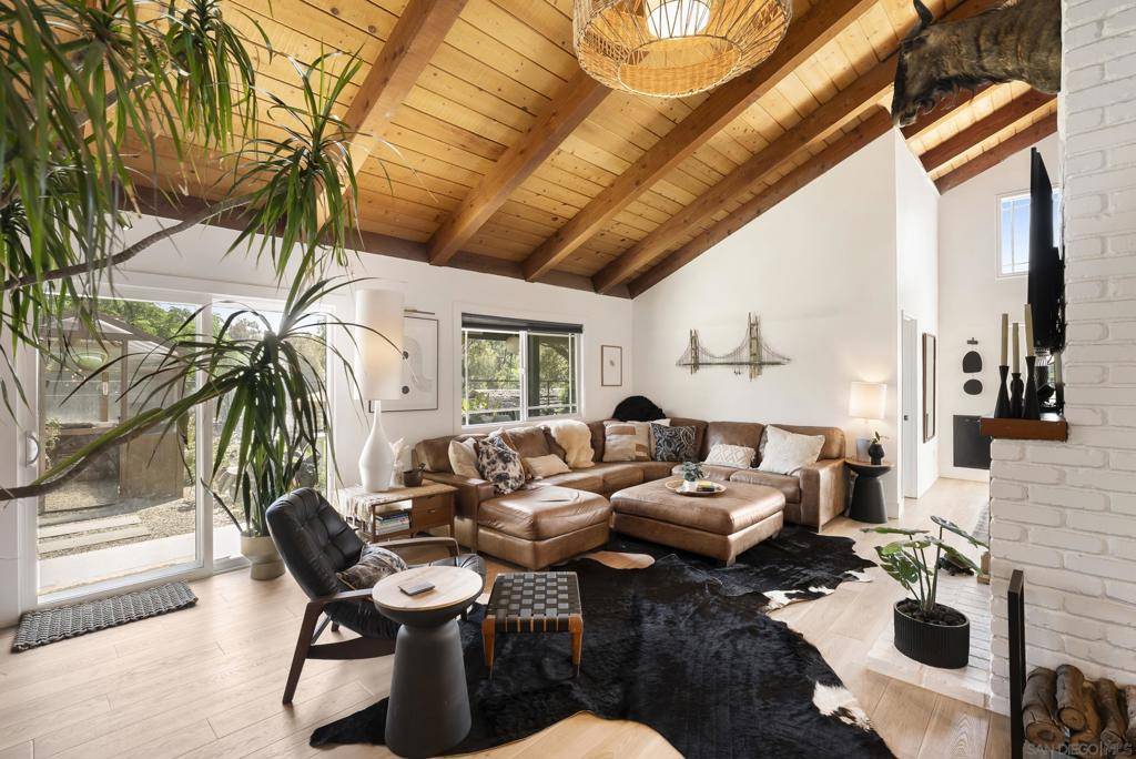 Fallbrook, CA 92028,3860 Las Flores