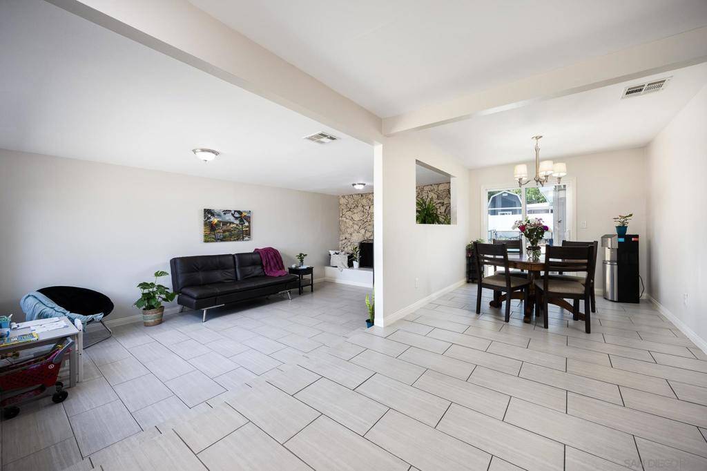 El Cajon, CA 92020,797 Laguna Ave