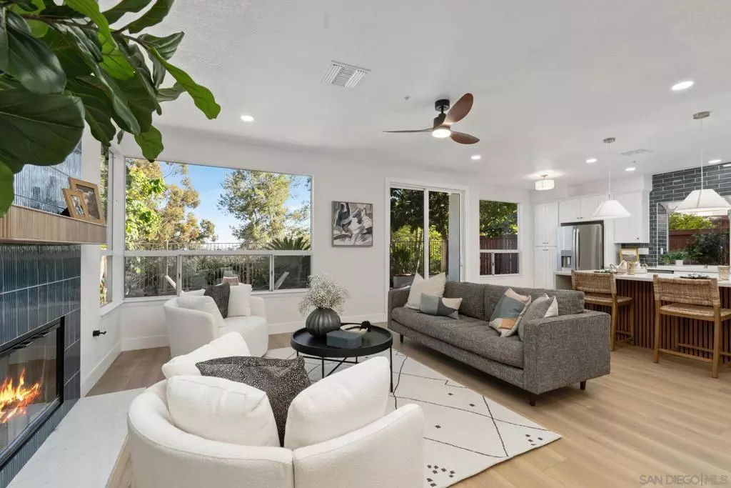Escondido, CA 92026,2115 Valley Rim Glen