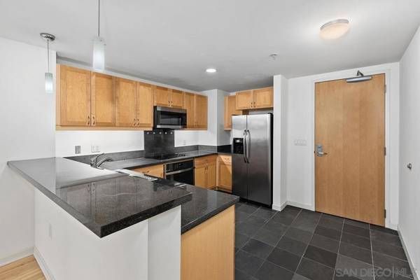 San Diego, CA 92101,1150 J Street #110