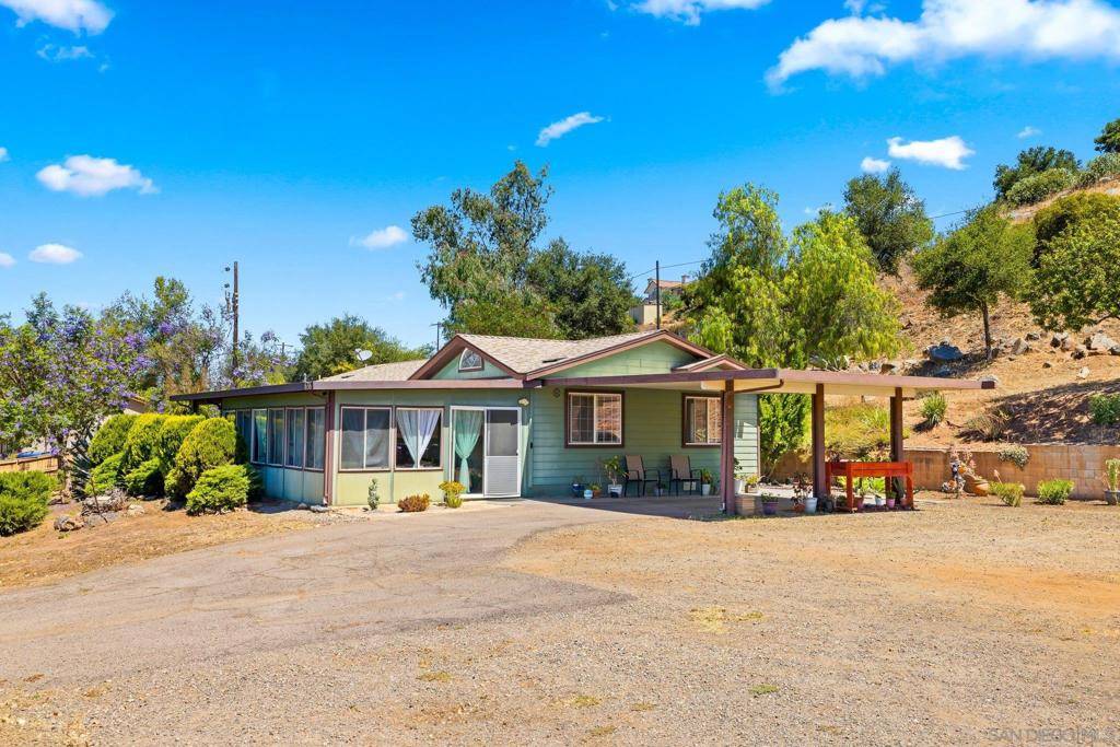 Alpine, CA 91901,636 N Glen Oaks Dr