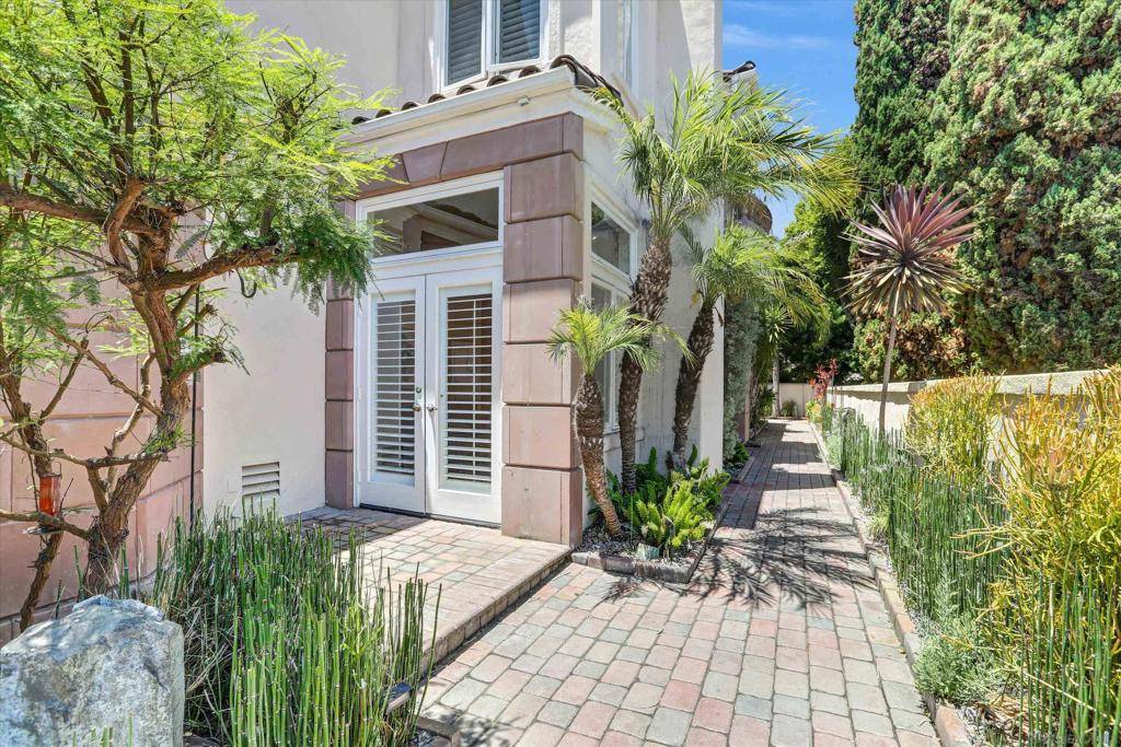 San Diego, CA 92122,5190 Renaissance Ave