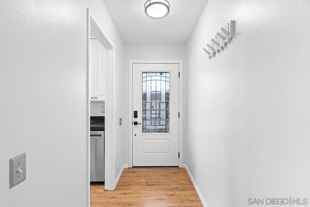 6226 Caminito Andreta, San Diego, CA 92111