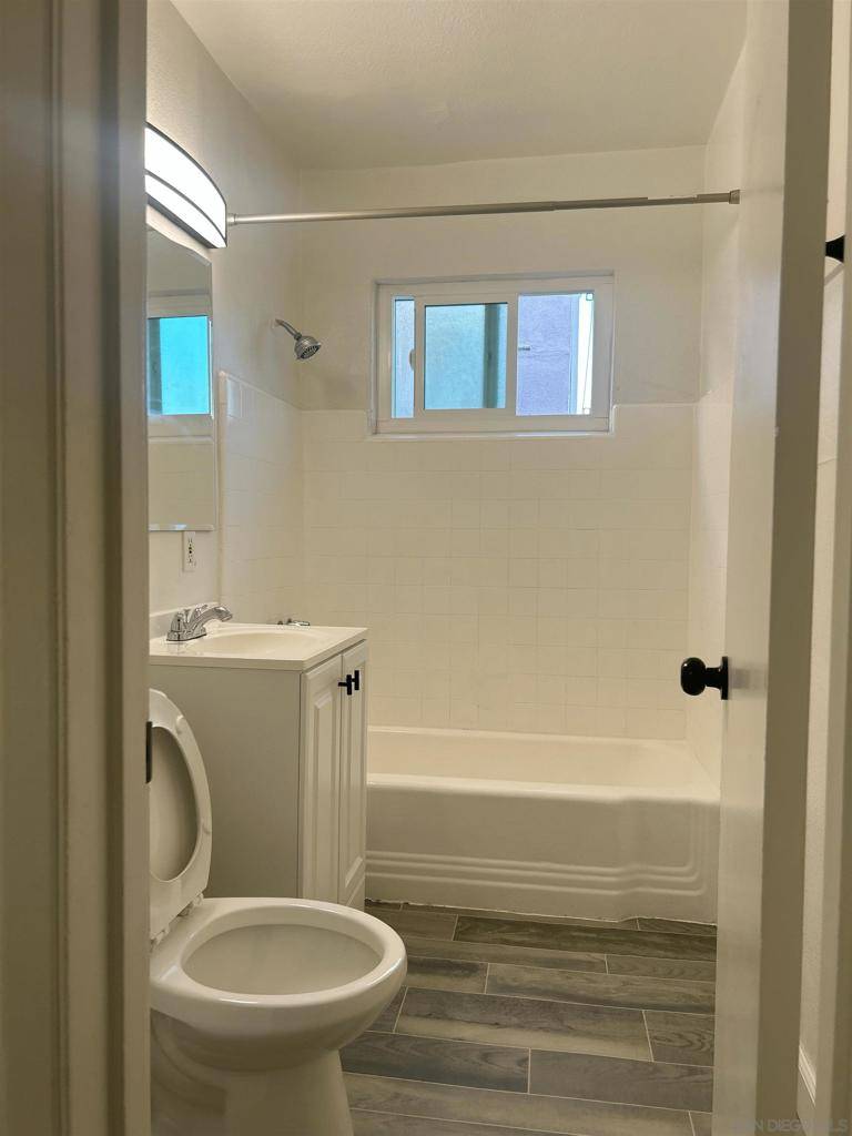 San Diego, CA 92109,2275 Grand Ave. Unit 3