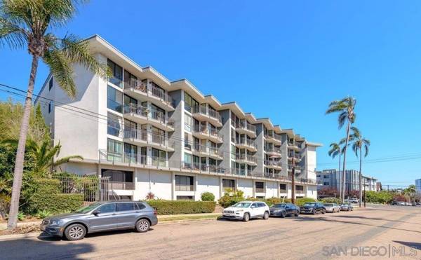 San Diego, CA 92101,2414 Front St #11C