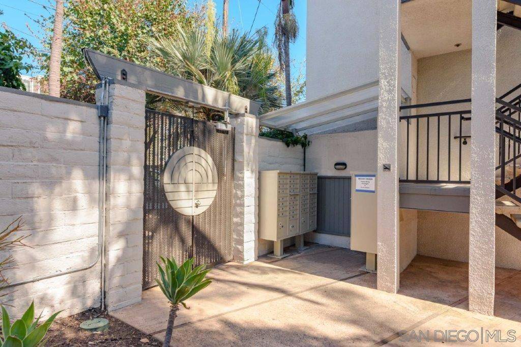 San Diego, CA 92101,2414 Front St #11C