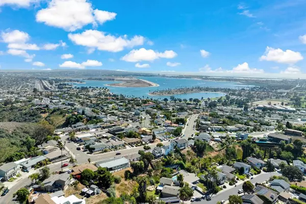 San Diego, CA 92117,3467 Shawnee Rd