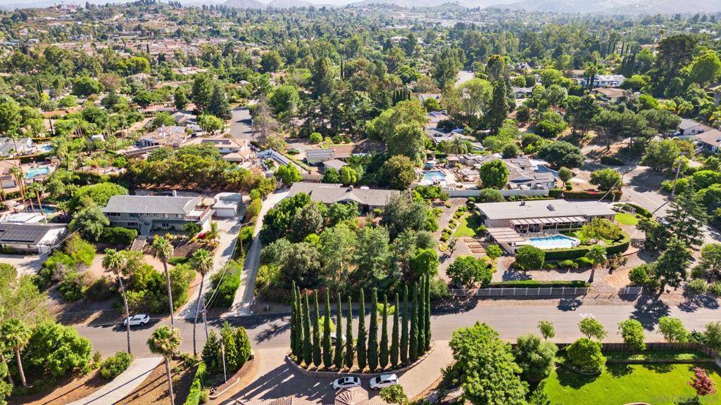 Poway, CA 92064,12830 Avenida La Valencia