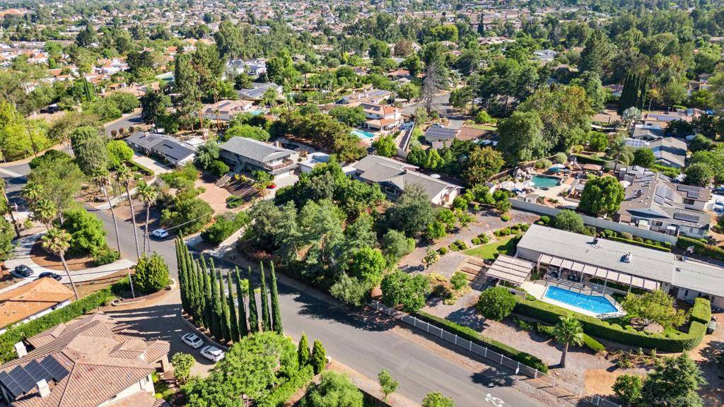 Poway, CA 92064,12830 Avenida La Valencia