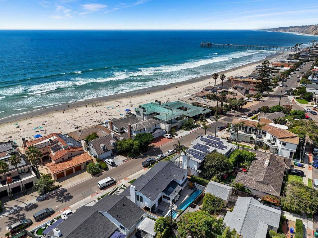 La Jolla, CA 92037,8471 El Paseo Grande