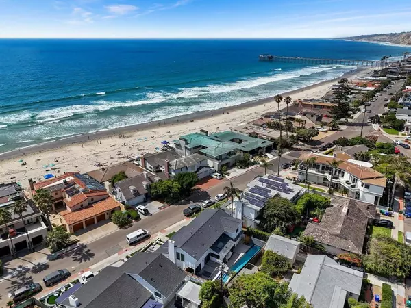 La Jolla, CA 92037,8471 El Paseo Grande