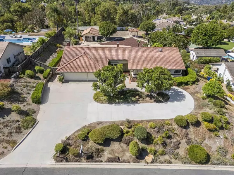 1549 Ventana Drive, Escondido, CA 92029