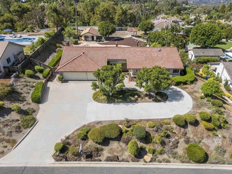 1549 Ventana Drive, Escondido, CA 92029