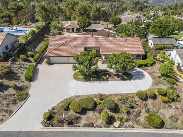 1549 Ventana Drive, Escondido, CA 92029