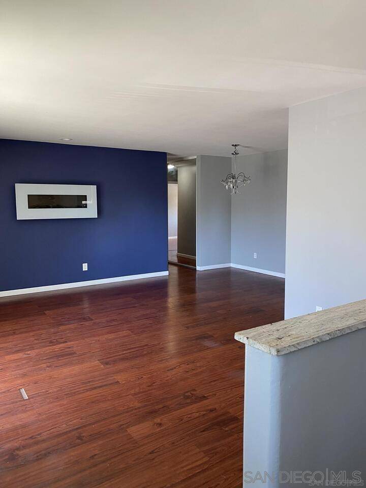 San Diego, CA 92129,9804 Caminito Bolsa