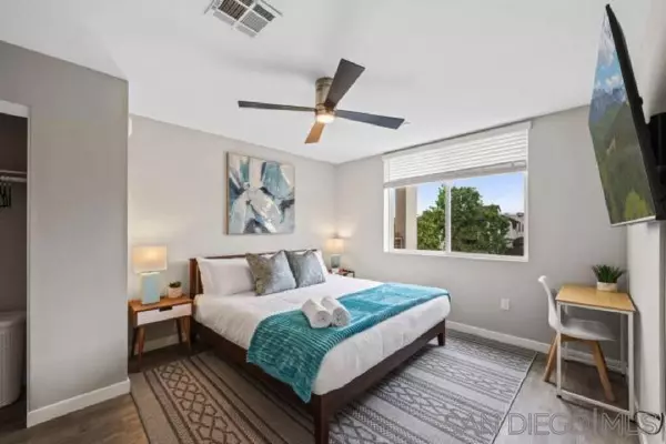 San Diego, CA 92107,3909 Voltaire St #305