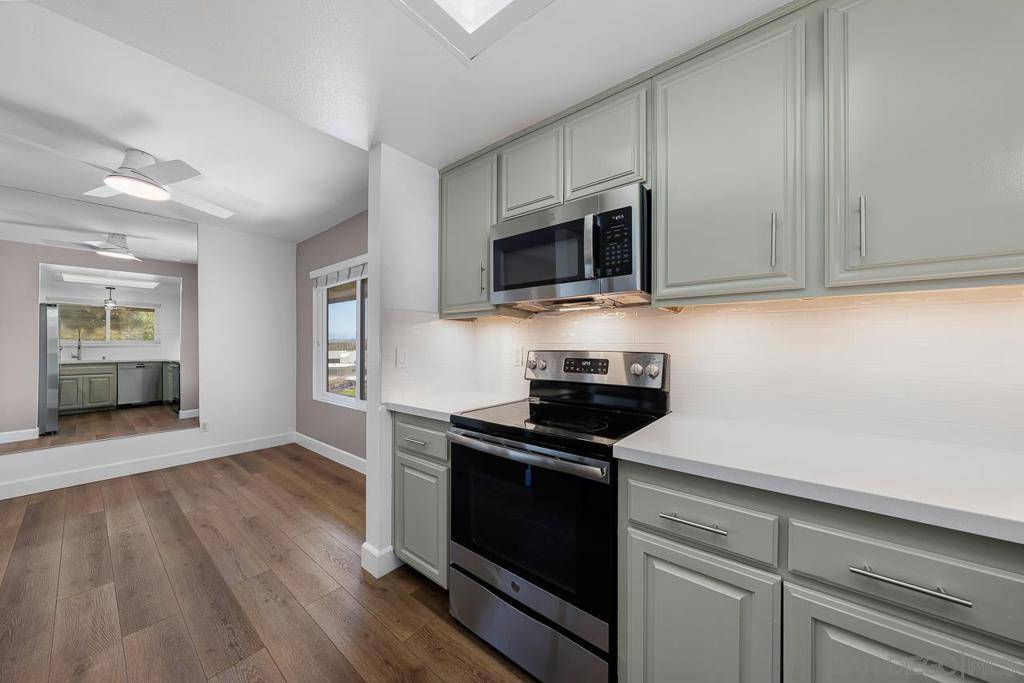 San Diego, CA 92110,4235 Asher St. #61