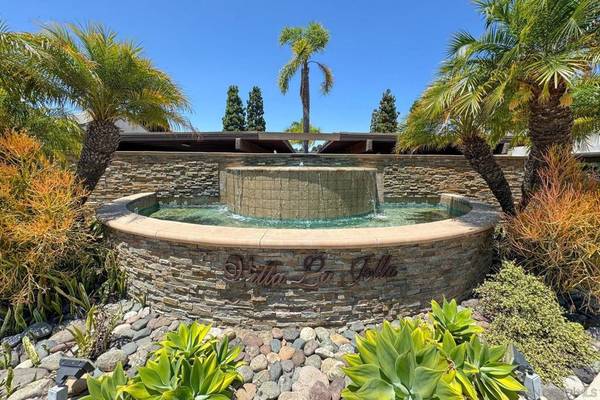 8660 Via Mallorca #D, La Jolla, CA 92037