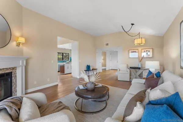 Carlsbad, CA 92009,3127 Vista Rica