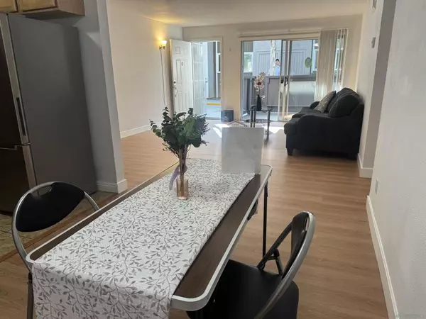 San Diego, CA 92115,6333 College Grove Way #11102