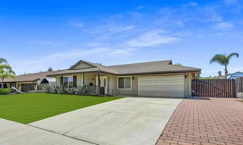 Escondido, CA 92027,1561 Oak Hill Dr