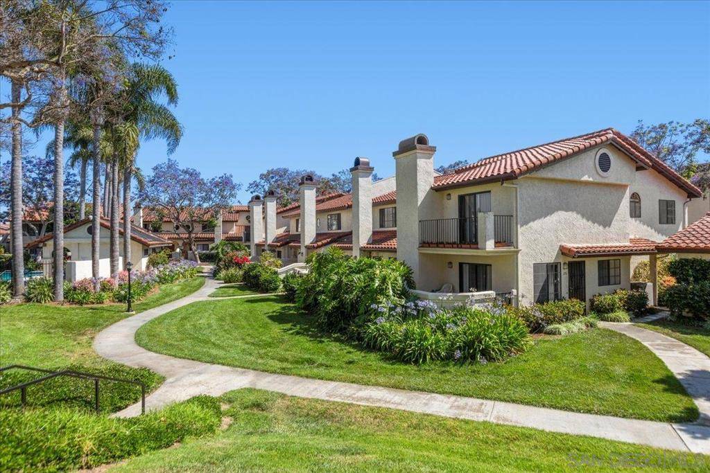 San Diego, CA 92122,4215 Porte De Palmas #205