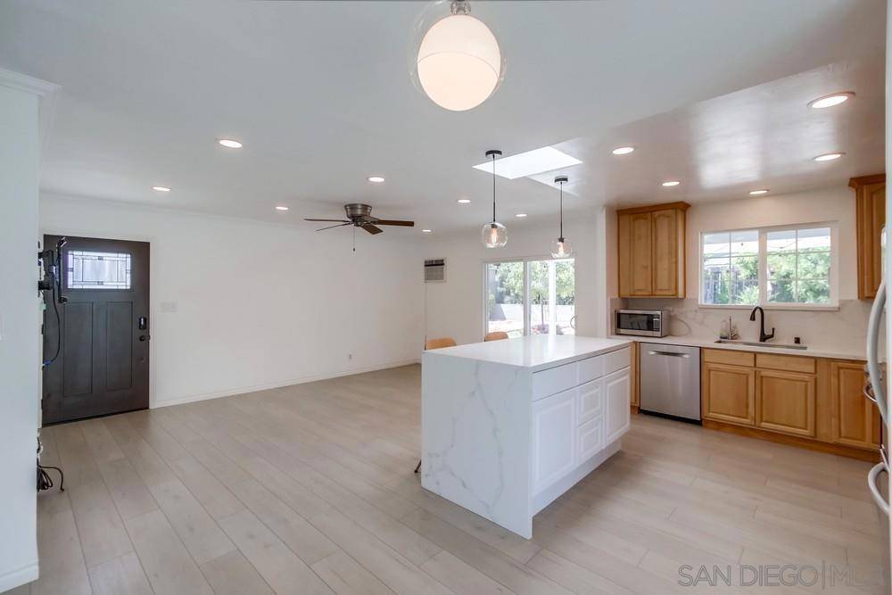 San Diego, CA 92117,5068 Baxter