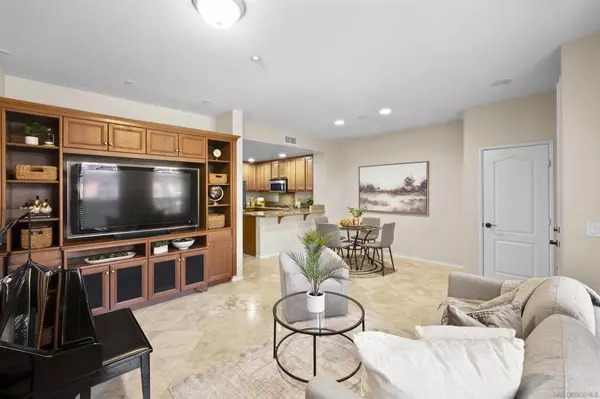 San Diego, CA 92127,17022 Calle Trevino #9