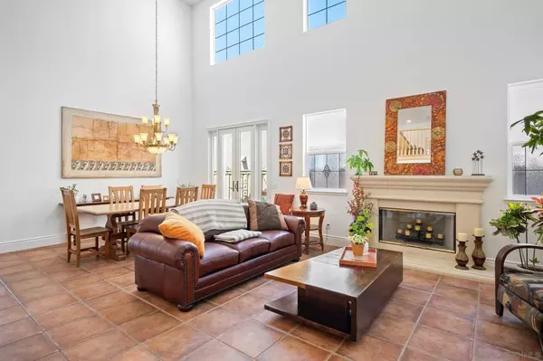 Carlsbad, CA 92009,3243 Avenida Aragon