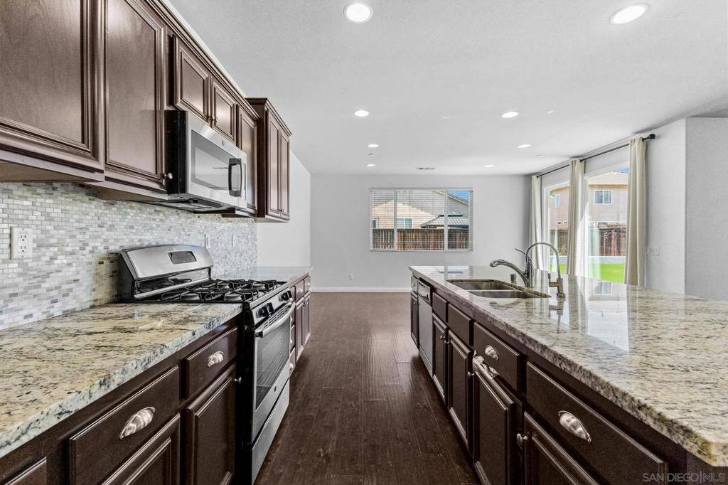 Menifee, CA 92585,30080 Pine Needle Road