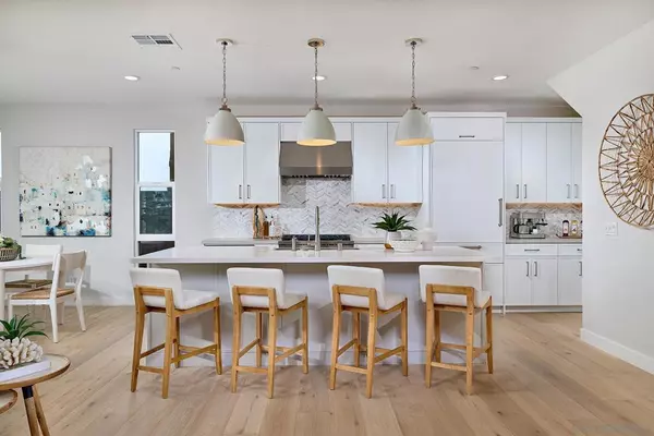 571 N Vulcan Ave,  Encinitas,  CA 92024