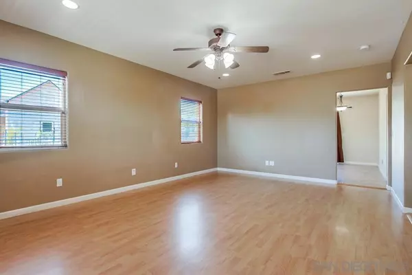 Ramona, CA 92065,839 B St
