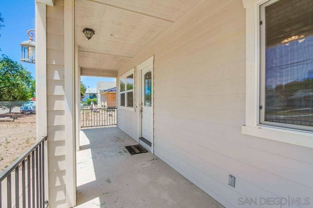 Ramona, CA 92065,839 B St