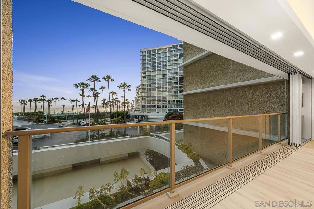 Coronado, CA 92118,1820 Avenida Del Mundo #210