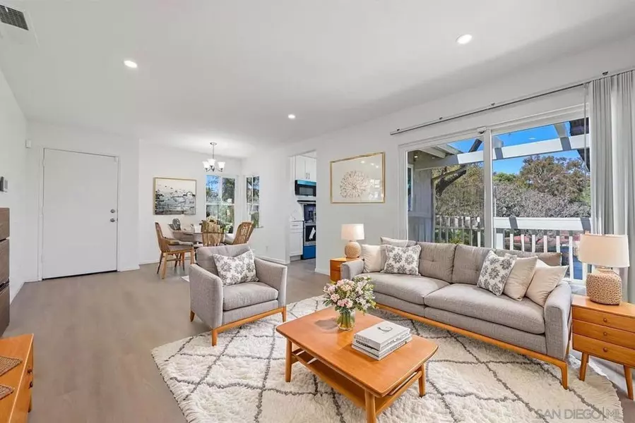 236 Diamond Way #249, Vista, CA 92083