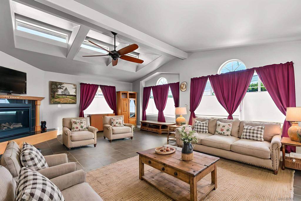 La Mesa, CA 91942,5480 HEIDI ST