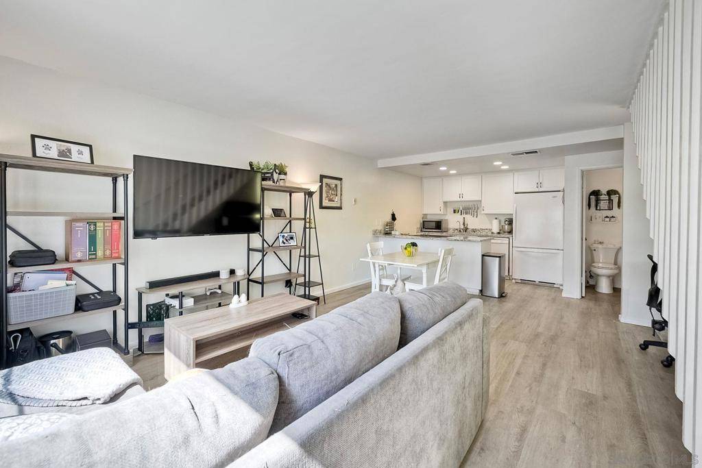 7178 Melody Ln, La Mesa, CA 91942