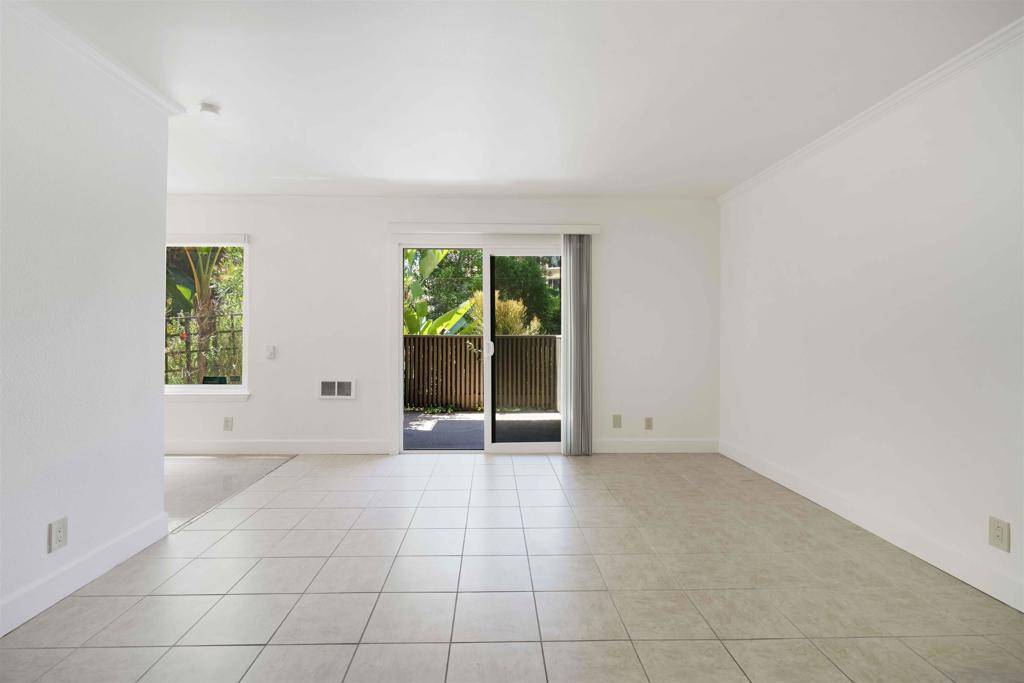 La Jolla, CA 92037,3136 Via Alicante #F