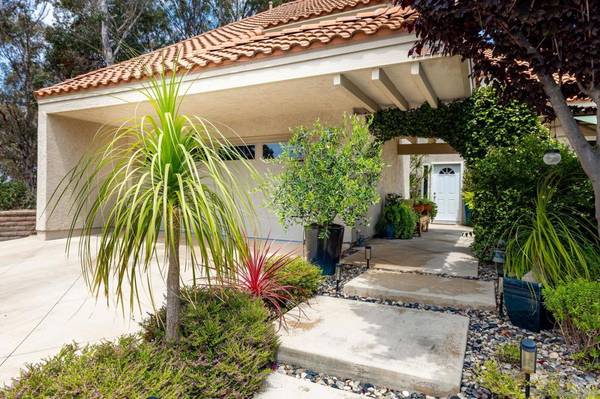 Carlsbad, CA 92008,2708 Grove Ave